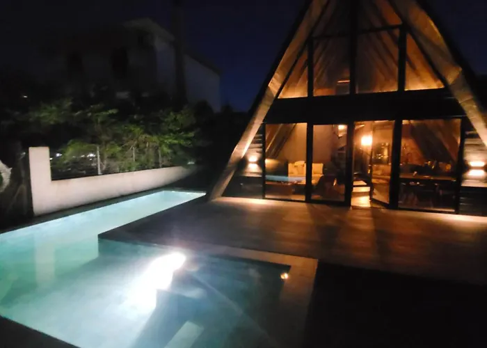 Lejlighedshotel A Frame Vrahati