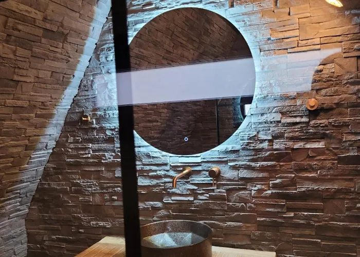 A Frame Apartmanhotel Vraháti